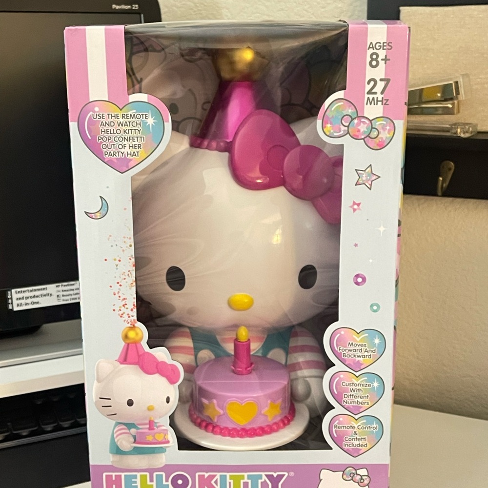 Hello Kitty Remote Control Figure with Pop Confetti Function